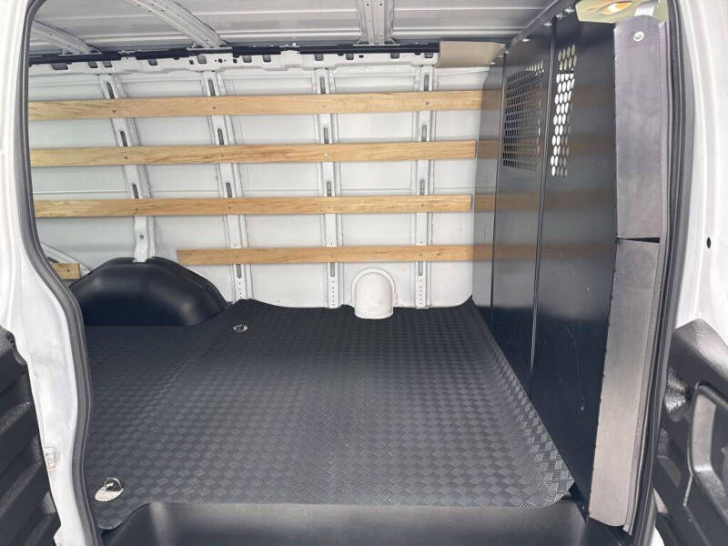 2024 Chevrolet Express 2500