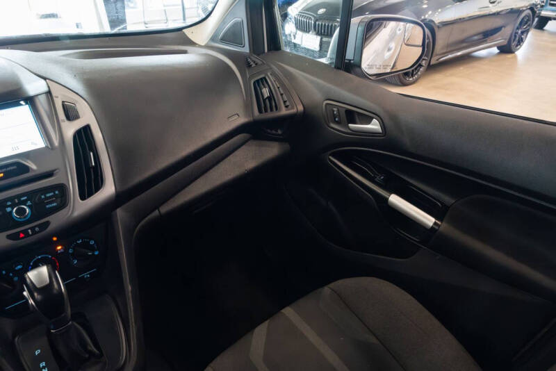 2017 Ford Transit Connect XLT
