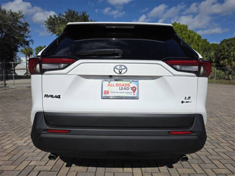 2025 Toyota RAV4 Hybrid LE