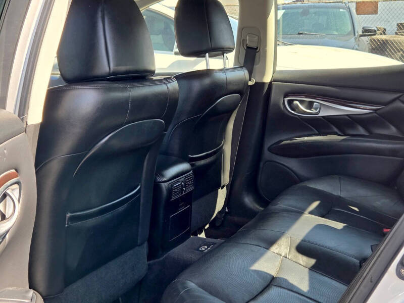 2012 Infiniti M35h