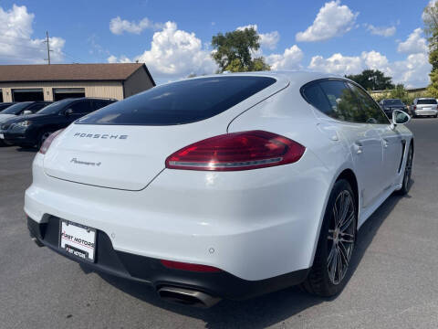 2016 Porsche Panamera