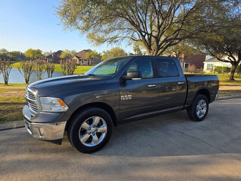 2017 RAM 1500 SLT