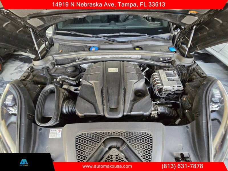 2021 Porsche Macan S