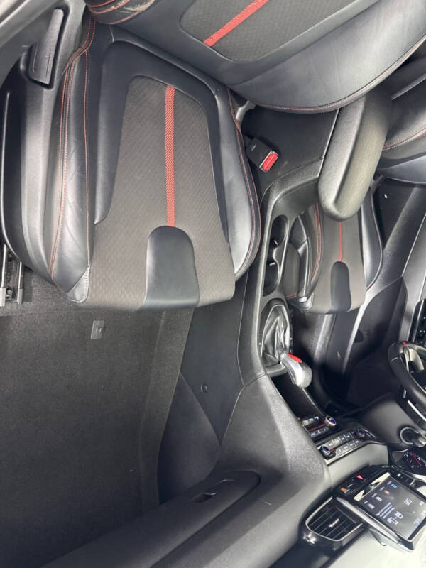 2019 Hyundai Veloster