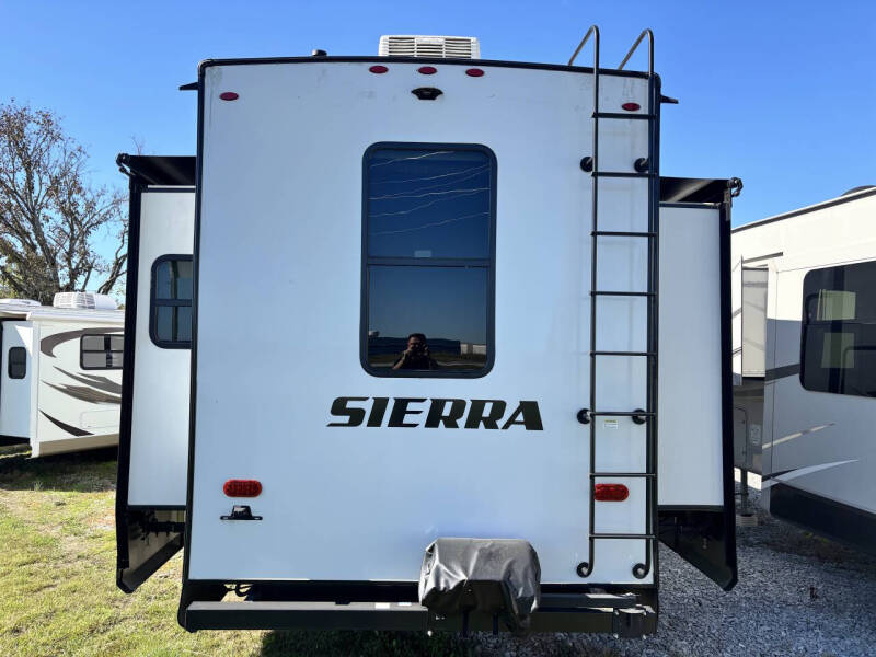 2021 Forest River Sierra