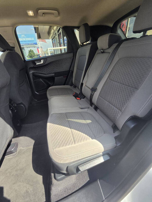 2020 Ford Escape SE