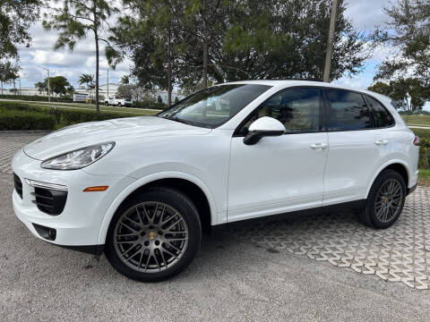 2017 Porsche Cayenne Platinum Edition