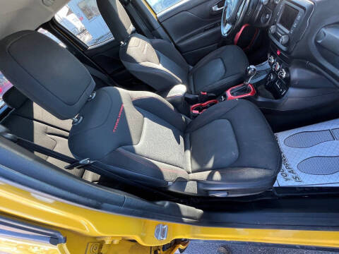 2017 Jeep Renegade Deserthawk