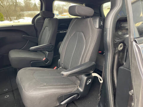 2020 Chrysler Pacifica Touring