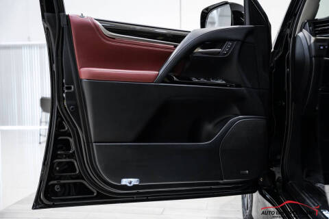 2021 Lexus LX 570 Three-Row