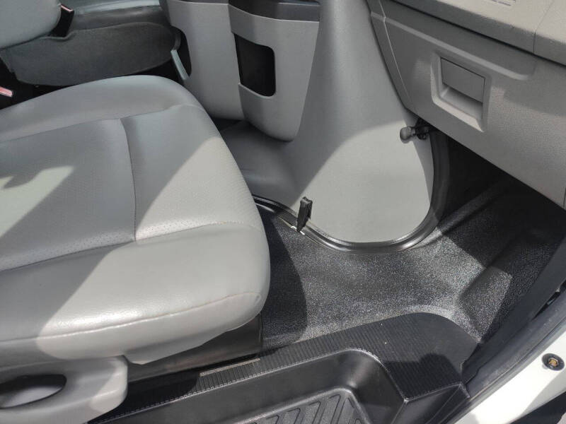 2011 Ford E-Series E-350 SD