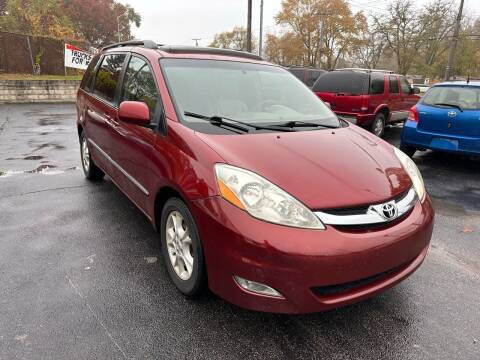2006 Toyota Sienna for sale at AA Auto Sales Inc. in Gary IN