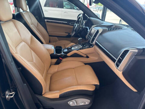 2016 Porsche Cayenne S