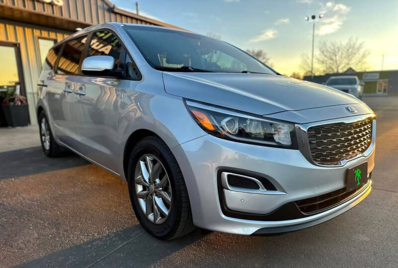 2019 Kia Sedona for sale at Island Auto in Grand Island NE