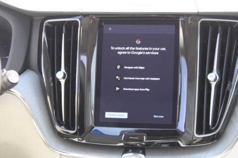 2025 Volvo XC60 T8 Plus Dark Theme