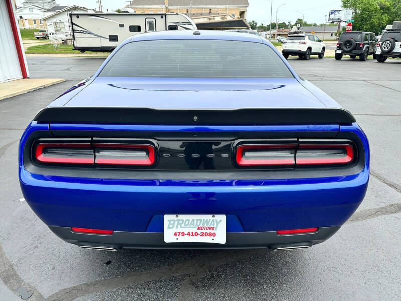 2020 Dodge Challenger SXT
