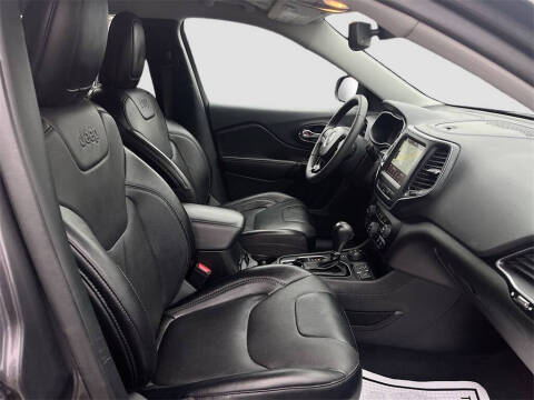 2023 Jeep Cherokee Altitude Lux