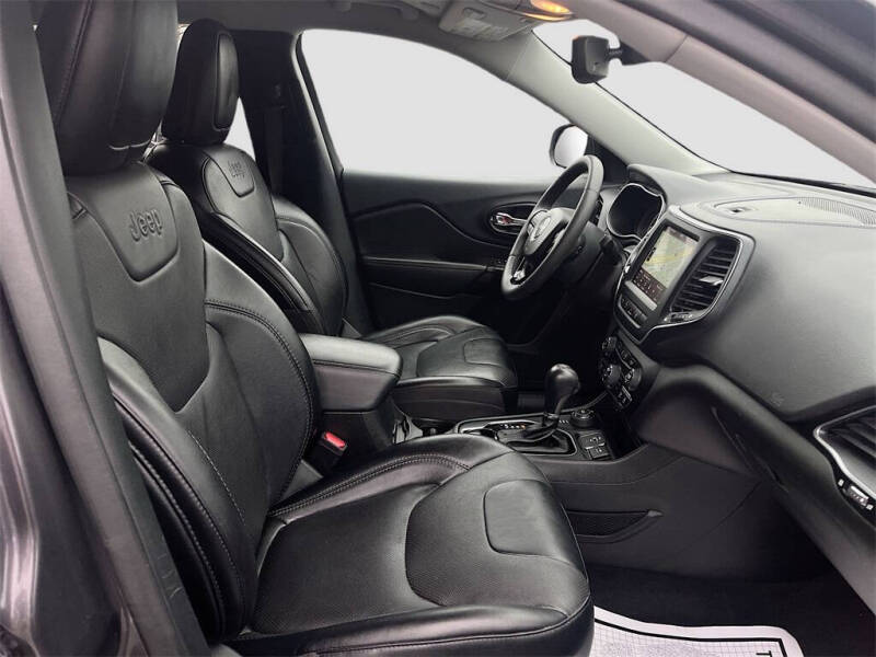 2023 Jeep Cherokee Altitude Lux