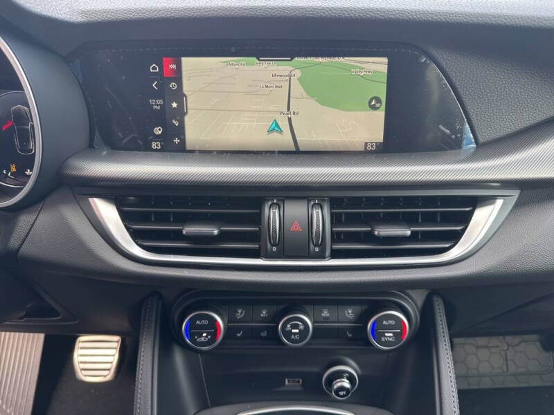 2025 Alfa Romeo Stelvio