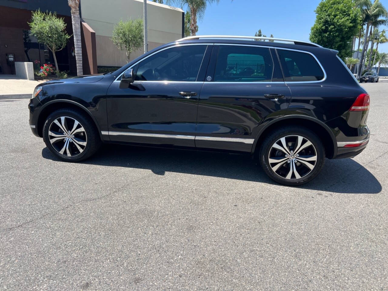 2017 Volkswagen Touareg for sale at ZRV AUTO INC in Brea, CA