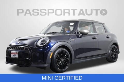 2024 MINI Hardtop 4 Door Cooper S Photo