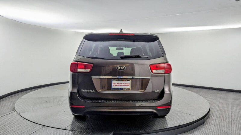 2016 Kia Sedona LX