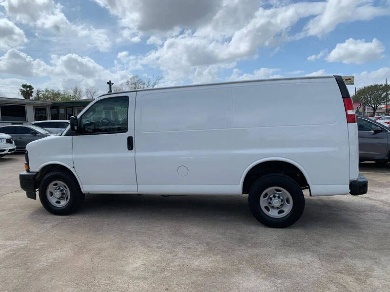 2017 Chevrolet Express 2500