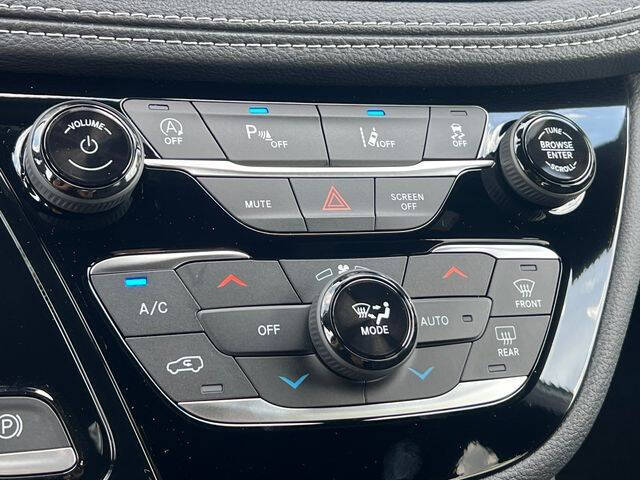 2027 Chrysler Pacifica Limited