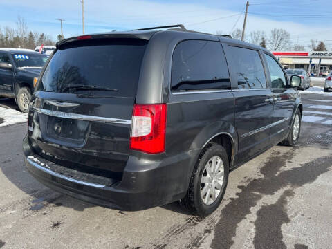 2012 Chrysler Town and Country Touring-L