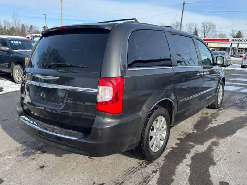 2012 Chrysler Town and Country Touring-L