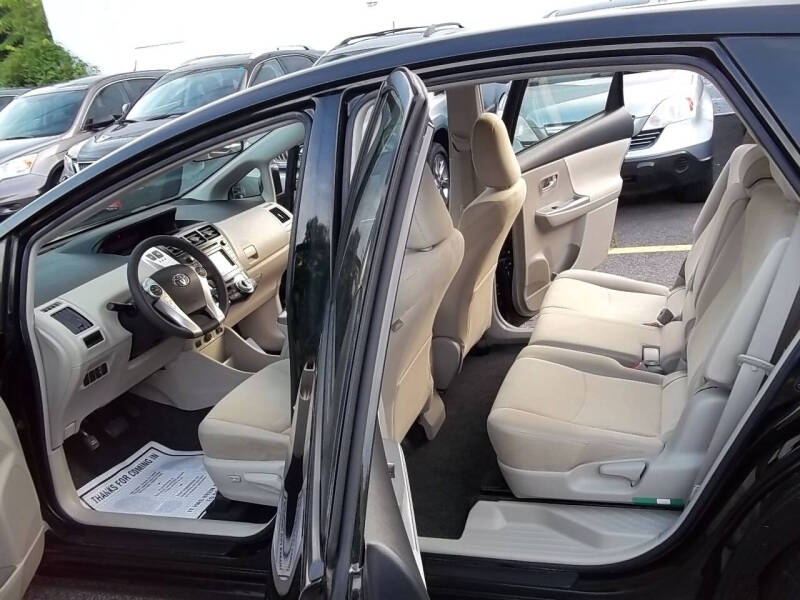 2012 Toyota Prius v Three
