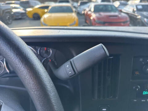 2023 GMC Savana 2500