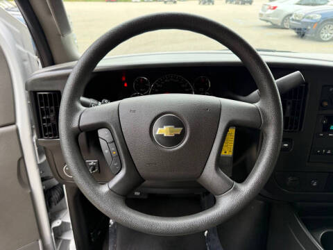 2024 Chevrolet Express LT 3500
