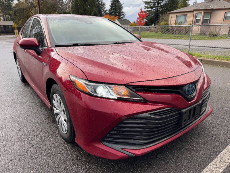2020 Toyota Camry Hybrid LE