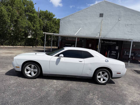 2013 Dodge Challenger SXT Plus