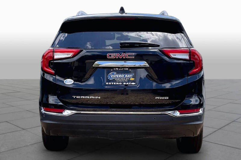 2023 GMC Terrain SLT