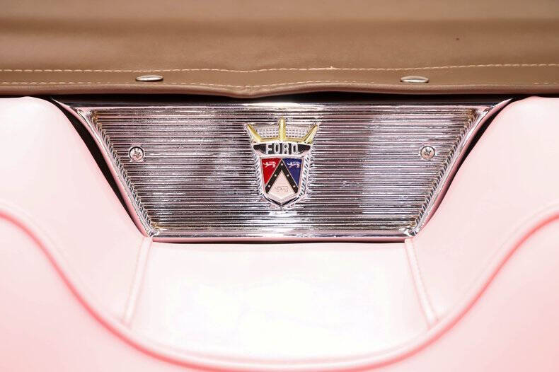 1957 Ford Fairlane