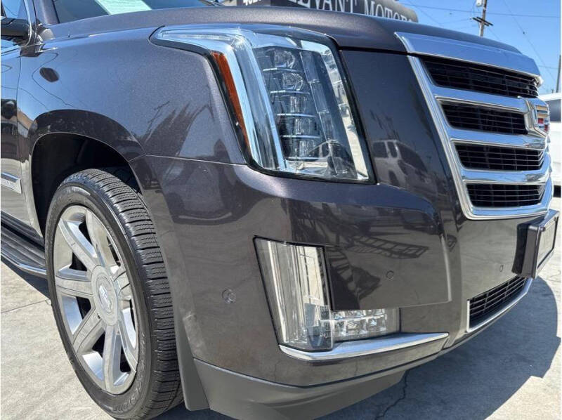 2017 Cadillac Escalade Luxury