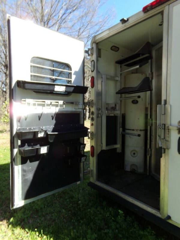 2008 Kiefer Built Trails End Package