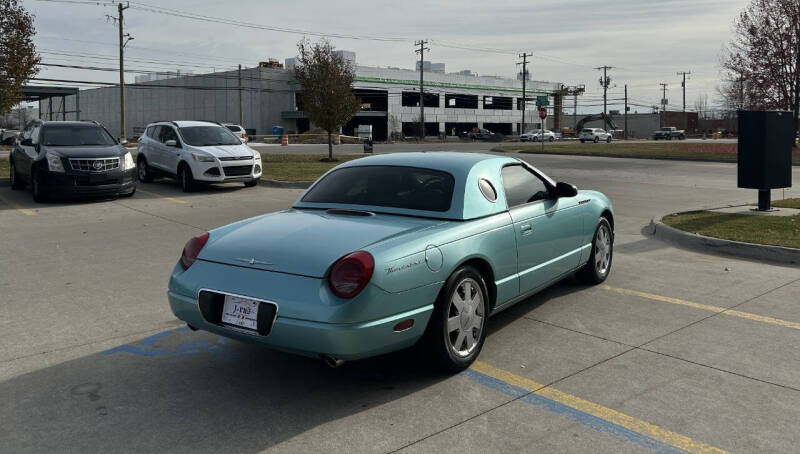 2002 Ford Thunderbird Deluxe