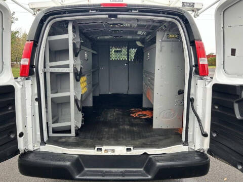 2023 GMC Savana 2500