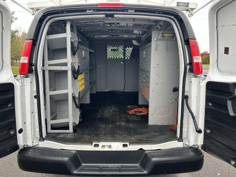 2023 GMC Savana 2500