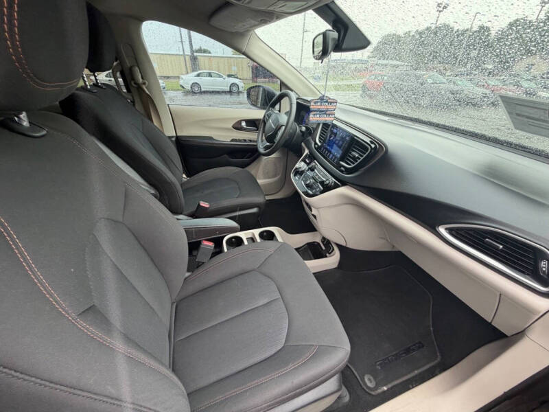 2017 Chrysler Pacifica Touring