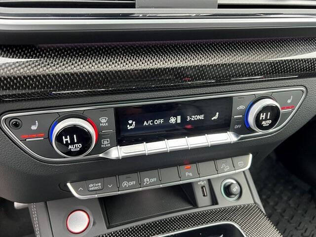 2025 Audi SQ5 3.0T quattro Premium Plus