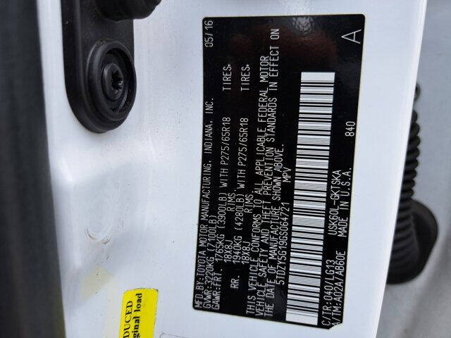 2016 Toyota Sequoia SR5