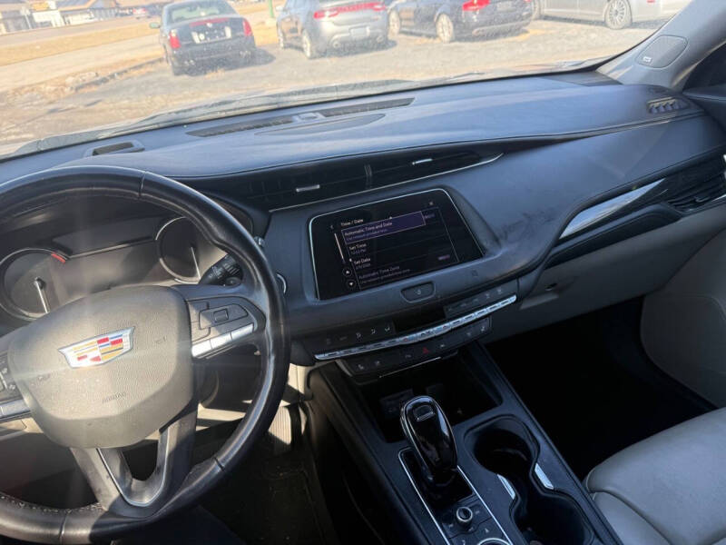 2020 Cadillac XT4 Premium Luxury