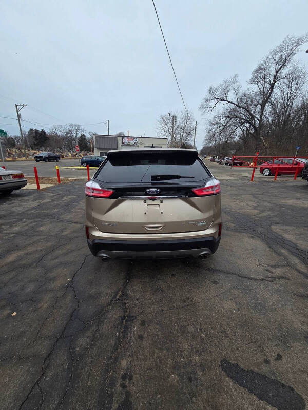 2020 Ford Edge Titanium