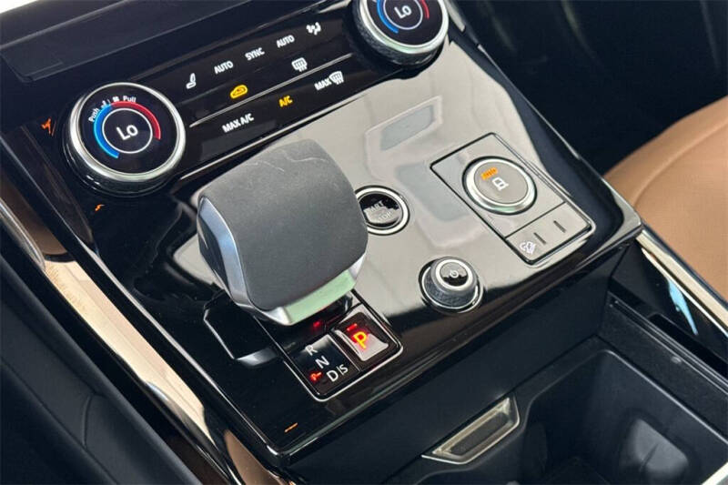 2023 Land Rover Range Rover Sport P360 SE