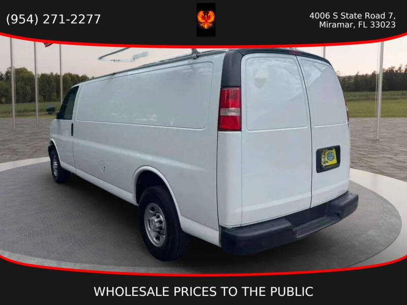 2022 Chevrolet Express 2500