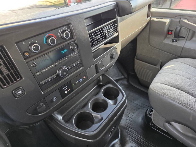 2023 GMC Savana 3500